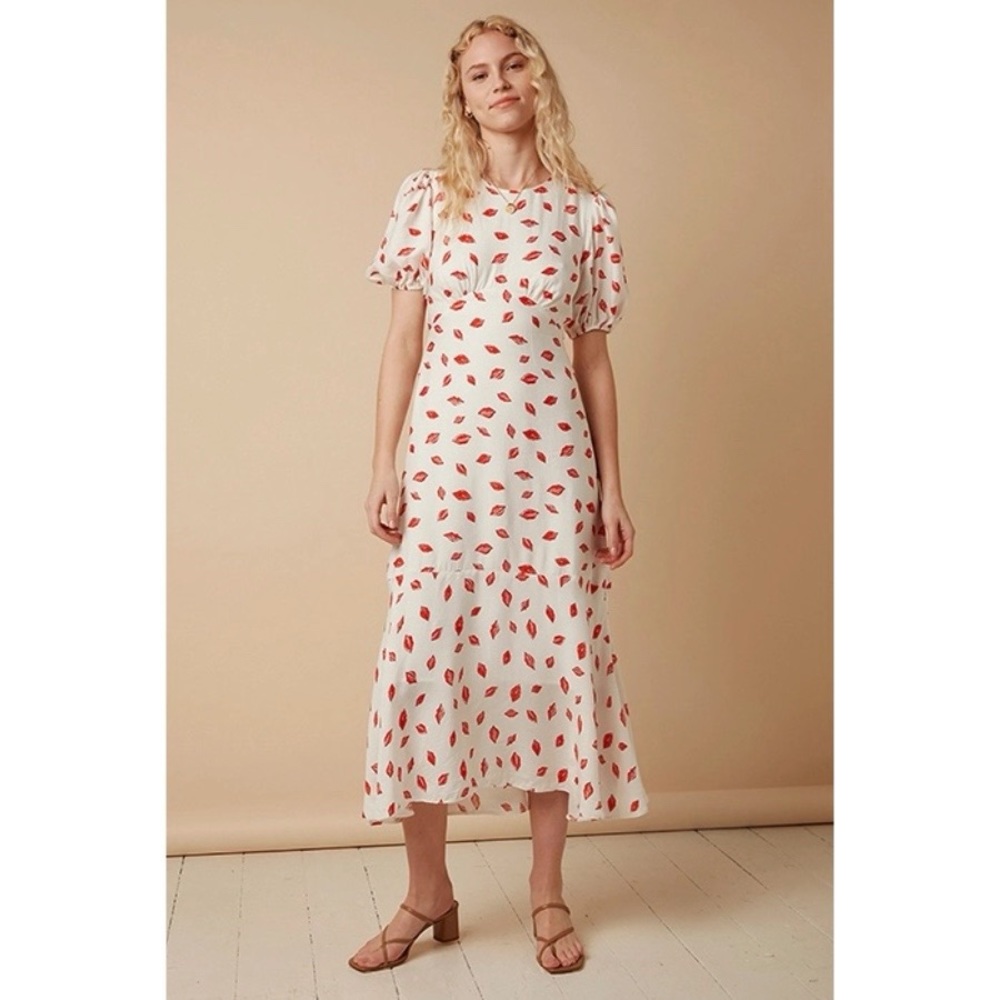 OMNES Astrid Puff Sleeve Tie Back Midi Tea Dress in Lips Print